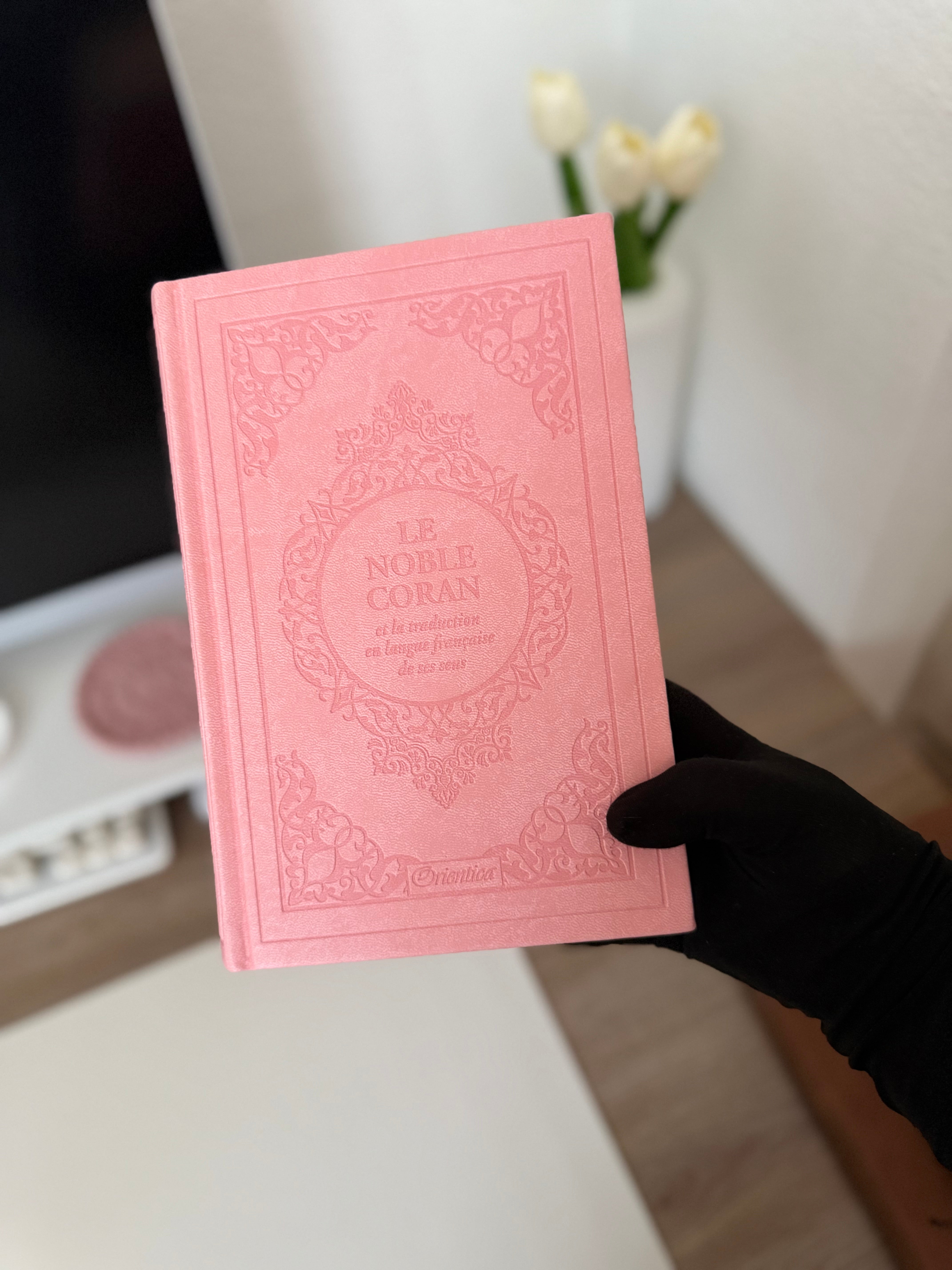 Le Noble Coran et la traduction en langue française de ses sens bilingue français-arabe avec index - Edition de luxe couverture cartonnée en cuir rose clair pour femmes
