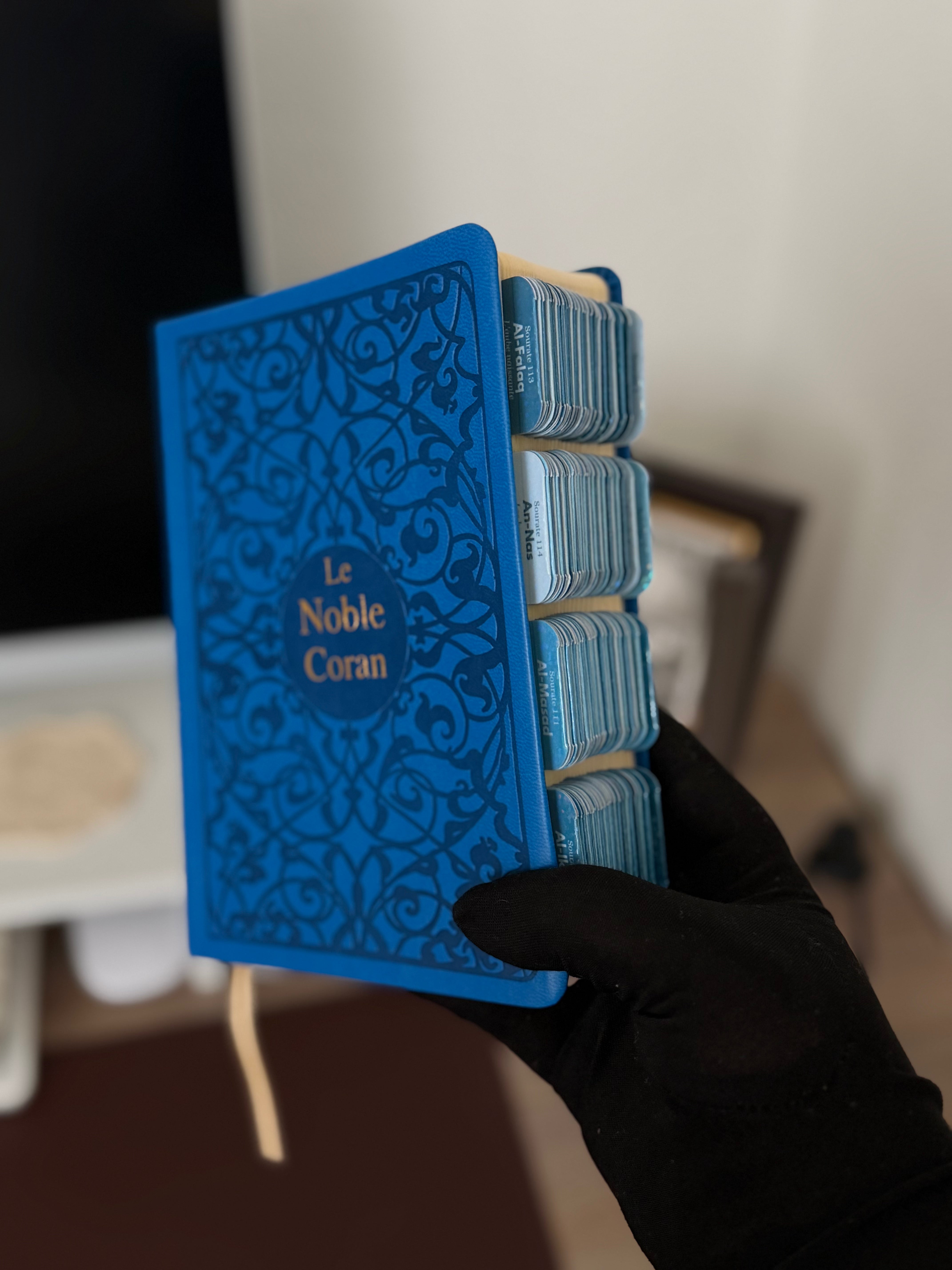 Quran avec onglets holographiques