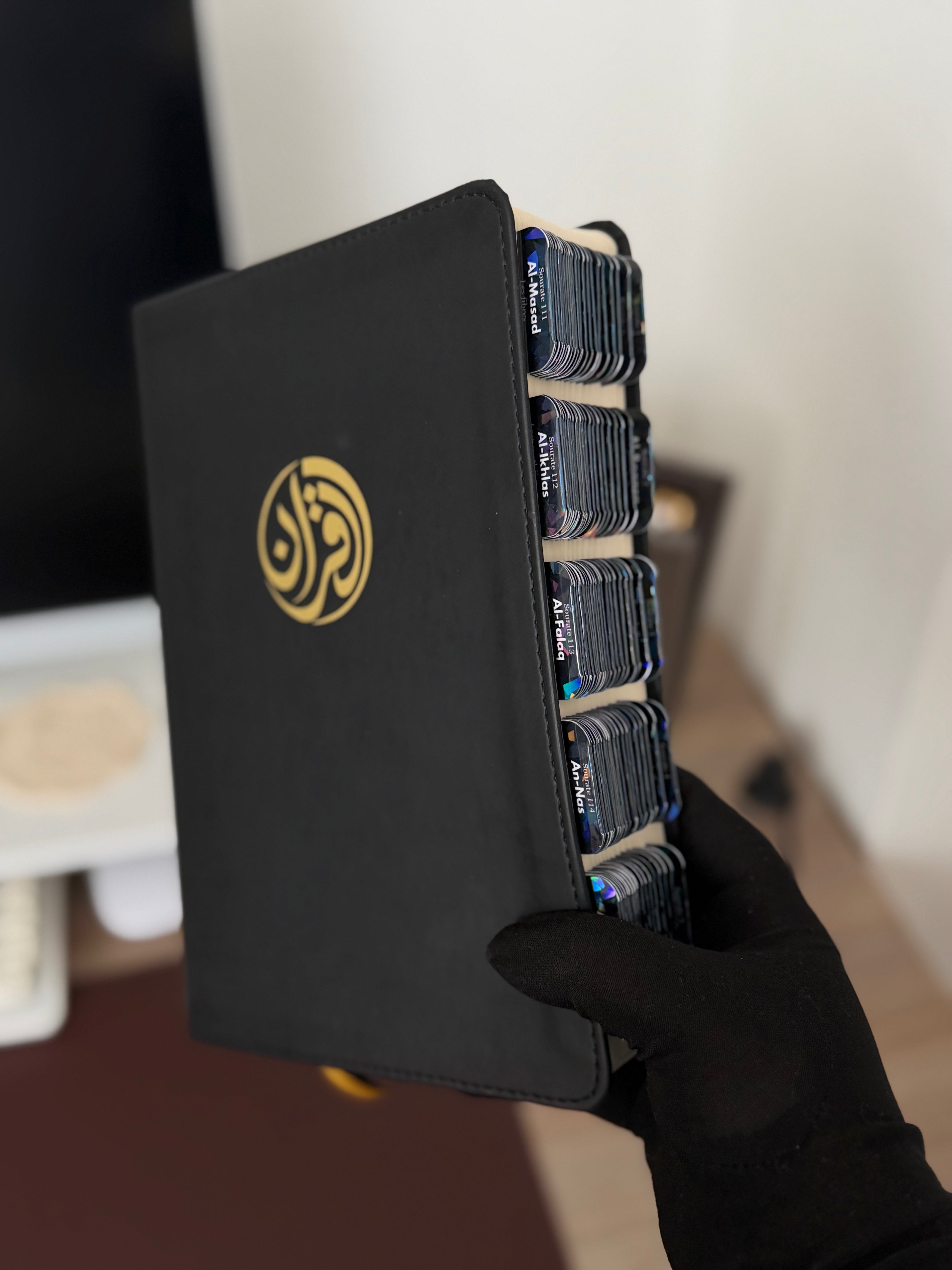 Quran avec onglets holographiques