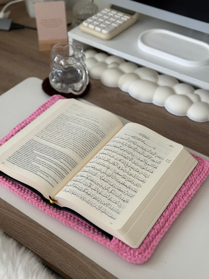 Protège mushaf en crochet rose