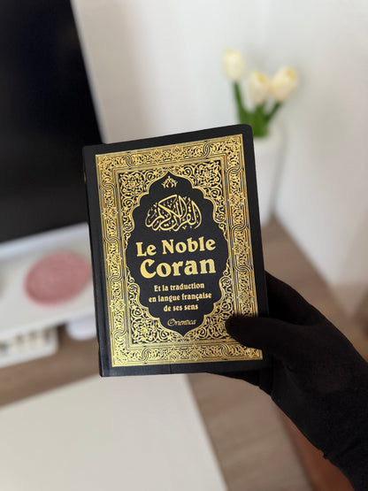 Le Noble Coran et la traduction en langue française de ses sens (bilingue arabe/français) avec index des sourates - Noir doré