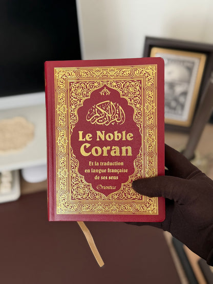 Le Noble Coran et la traduction en langue française de ses sens (bilingue arabe/français) avec index des sourates - Couleur Bordeaux doré