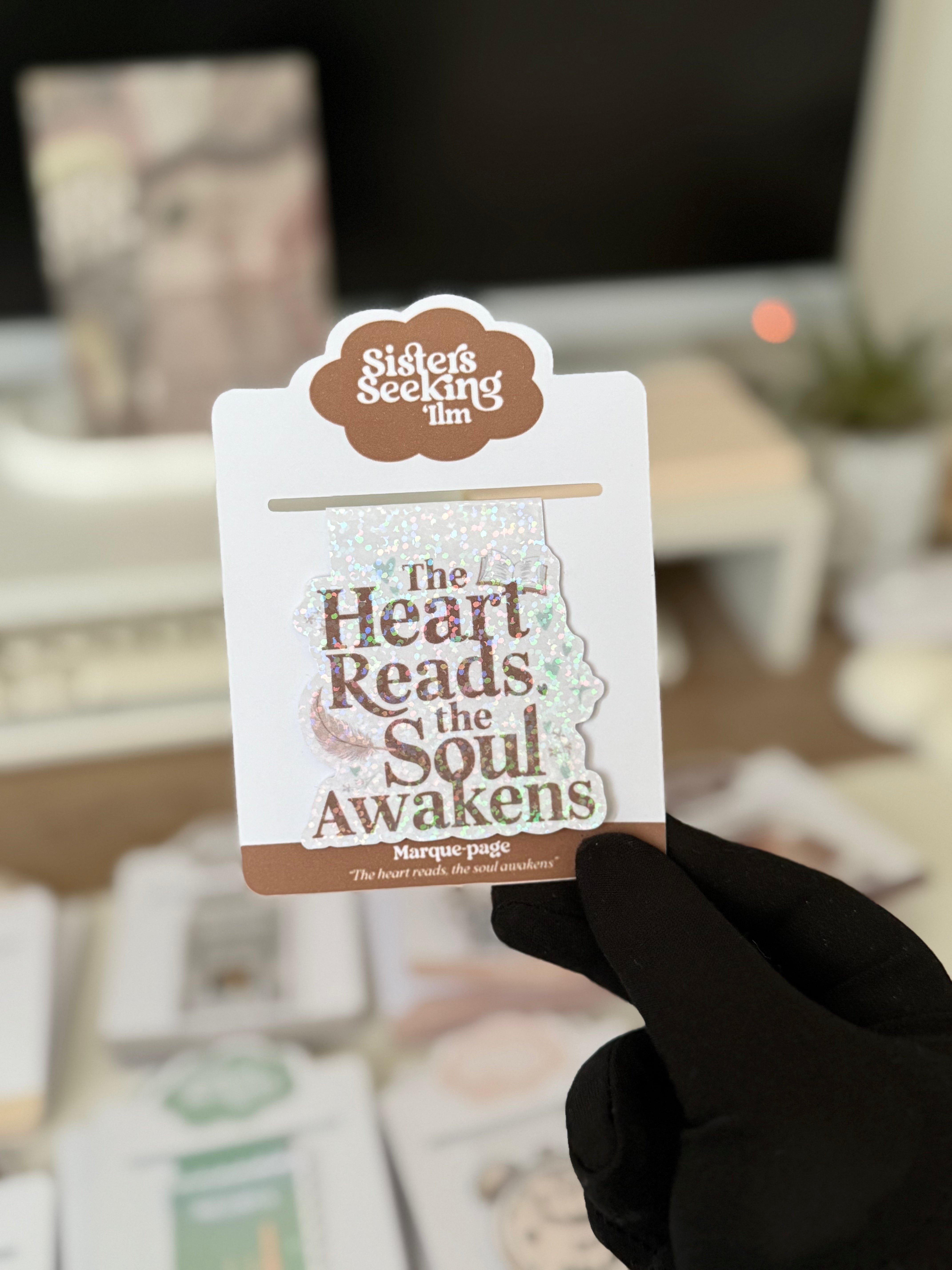 "The Heart Reads" Magnetic Bookmark