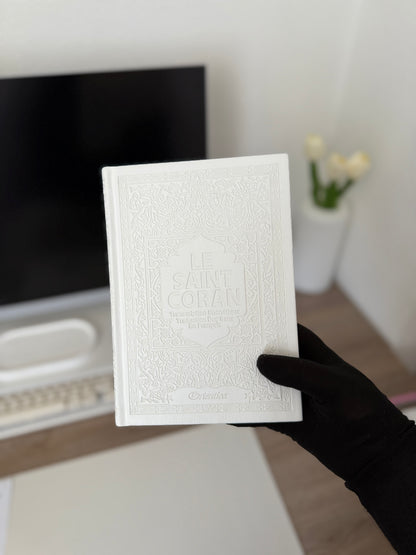 Le Saint Coran - Transcription phonétique et Traduction des sens en français - Edition de luxe (Couverture cuir de couleur blanche)