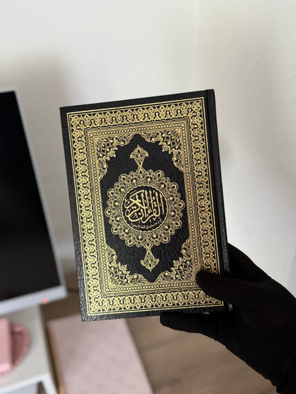 The Holy Qur'an With English Translation black