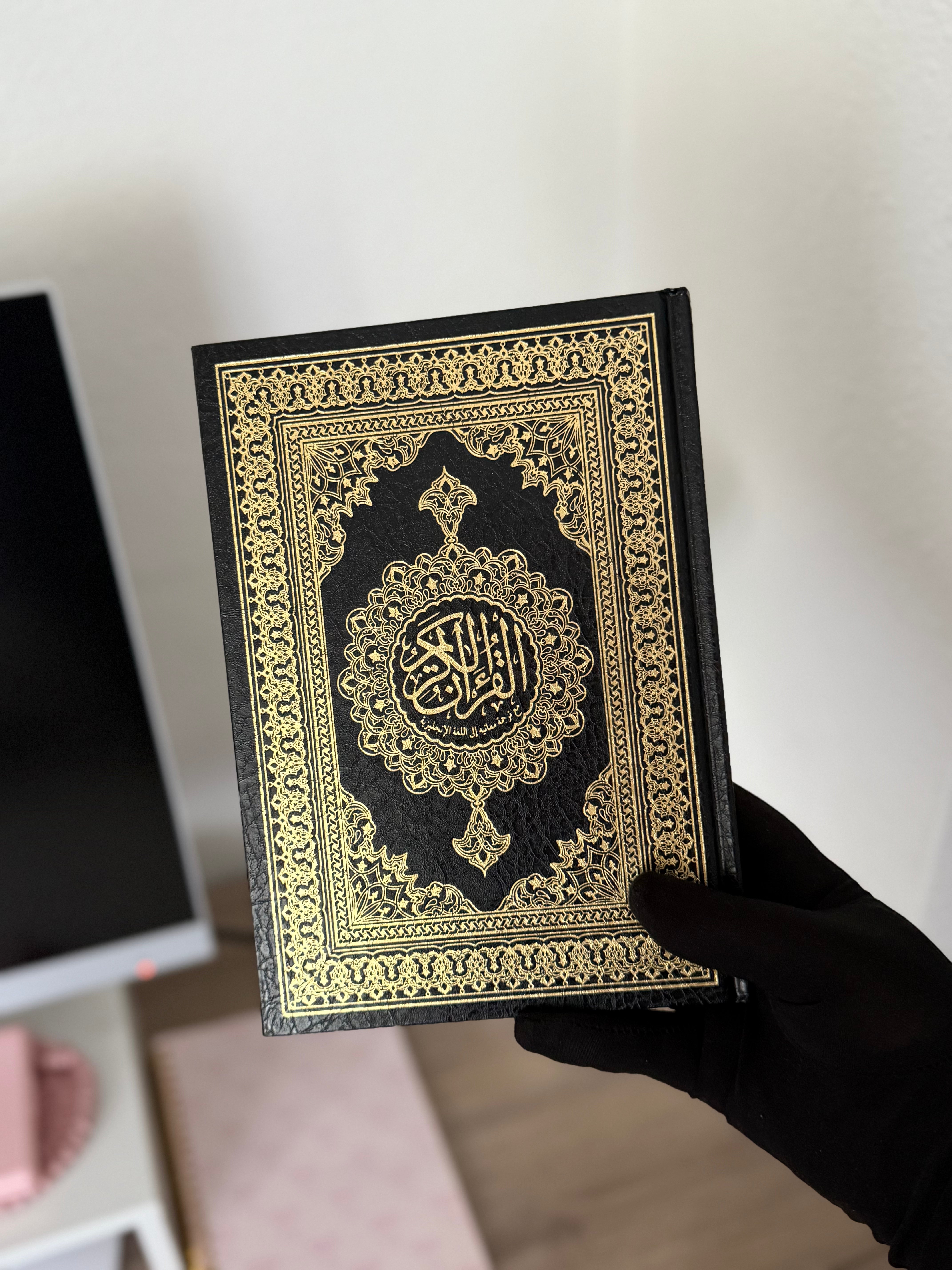 The Holy Qur'an With English Translation black